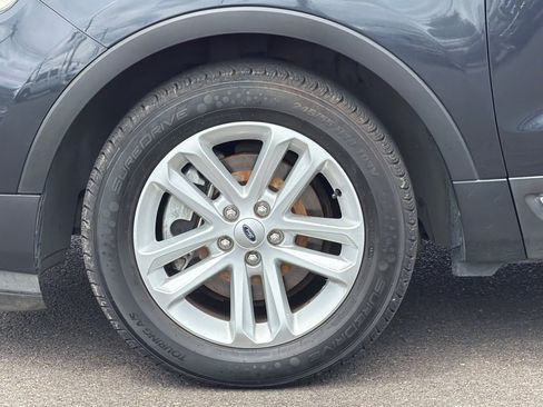 Used 2017 Ford Explorer XLT FWD image 29