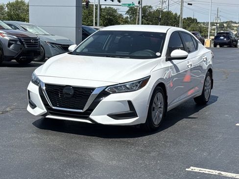 Certified 2022 Nissan Sentra S w/ Lighting Package FWD image 10
