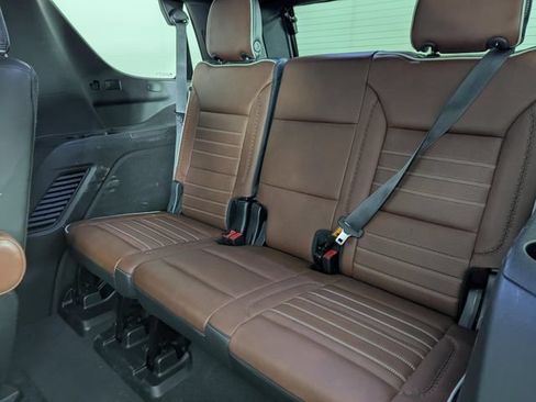 Used 2023 GMC Yukon Denali Ultimate AWD/4WD image 18