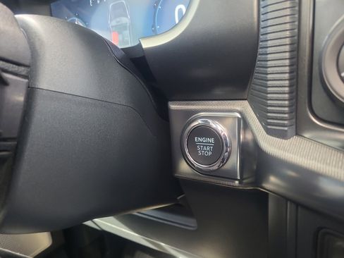 Used 2025 Ford F150 Raptor AWD/4WD image 30