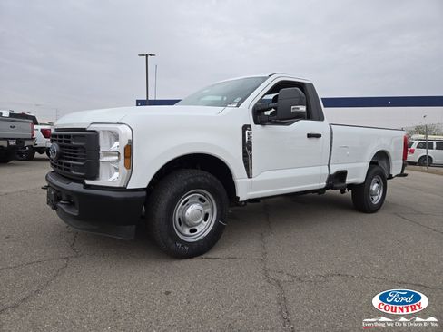 New 2025 Ford F250 XL image 2