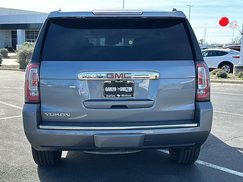 Used 2020 GMC Yukon Denali image 7