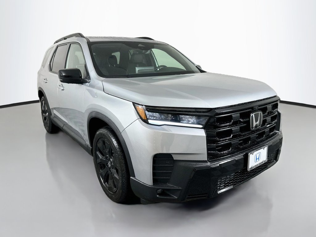New 2026 Honda Pilot Black Edition image 3