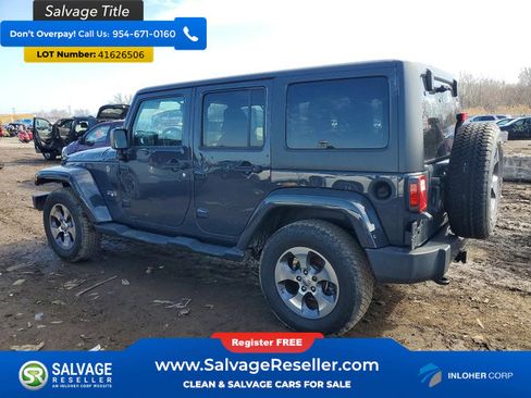 Used 2016 Jeep Wrangler Unlimited Sahara w/ Connectivity Group AWD/4WD image 3