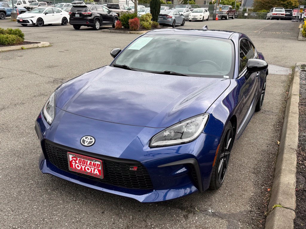 Certified 2023 Toyota GR86 Premium RWD image 4