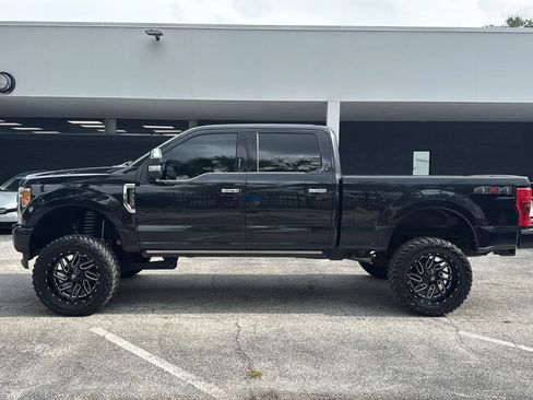 Used 2019 Ford F250 Platinum AWD/4WD image 2