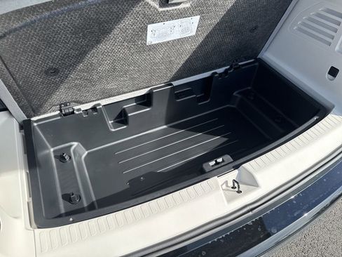 New 2026 GMC Acadia Denali w/ Super Cruise Package image 61