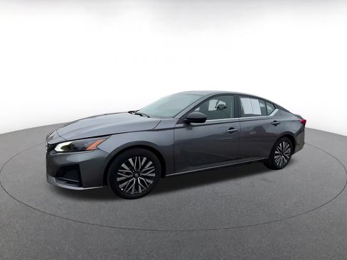 Used 2026 Nissan Altima 2.5 SV FWD image 7