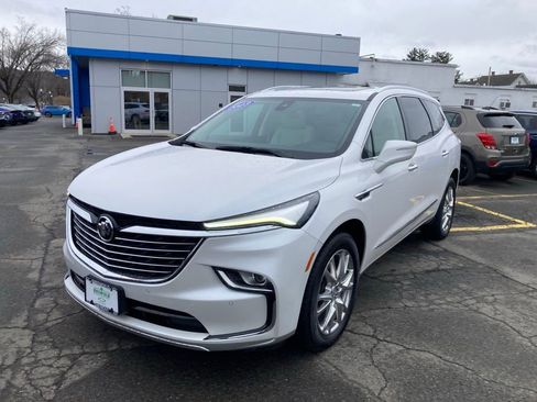 Certified 2023 Buick Enclave Essence w/ Experience Buick Package image 3