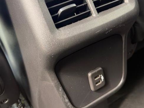 Used 2023 Chevrolet Equinox LT w/ Driver Convenience Package AWD/4WD image 35