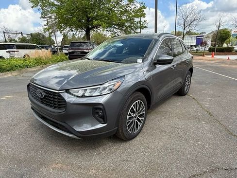 New 2024 Ford Escape SE image 2
