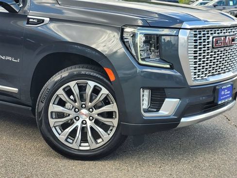 Used 2021 GMC Yukon Denali w/ Denali Premium Package AWD/4WD image 6