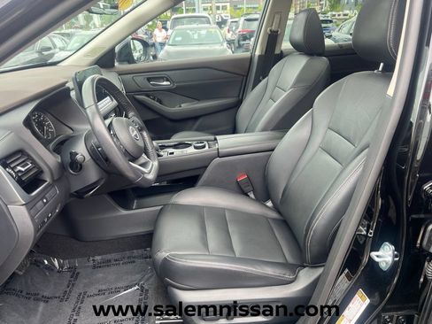 Used 2023 Nissan Rogue SL w/ SL Premium Package AWD/4WD image 9
