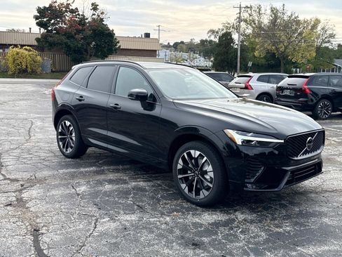 New 2026 Volvo XC60 B5 Plus w/ Climate Package image 3