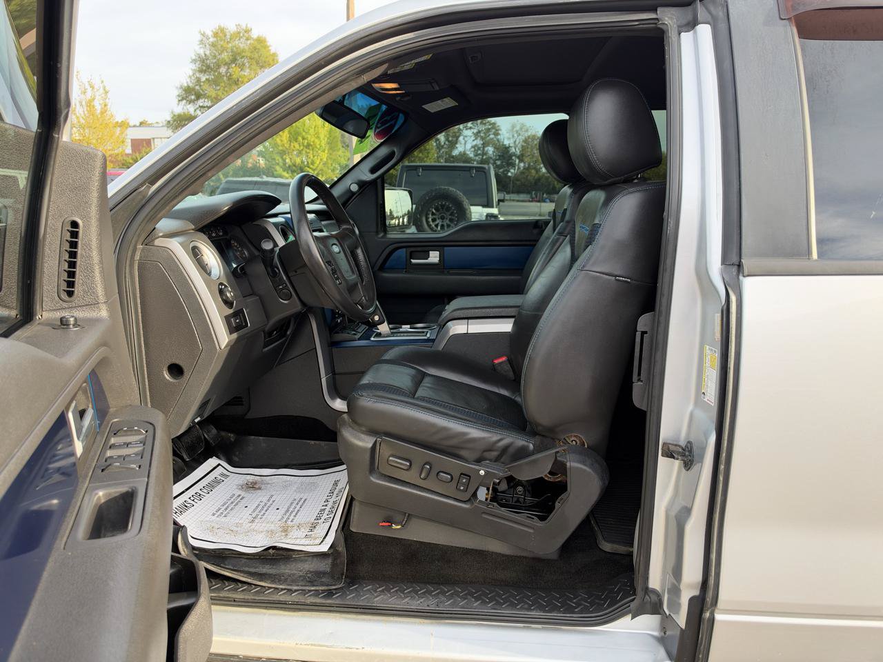 Used 2013 Ford F150 Raptor w/ Luxury Equipment Group AWD/4WD image 15