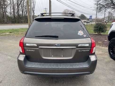 Used 2009 Subaru Outback 2.5i Limited image 5