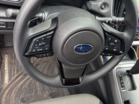 Used 2024 Subaru Crosstrek 2.0i Premium image 4