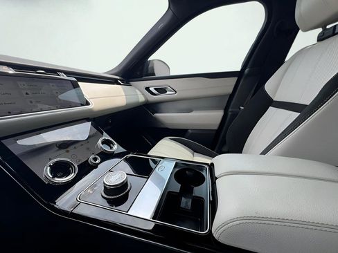 Used 2019 Land Rover Range Rover Velar R-Dynamic SE image 50