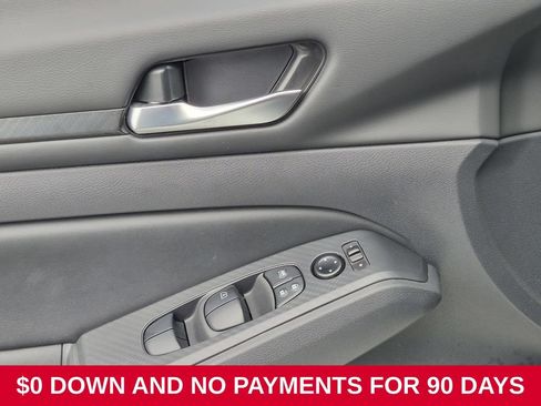 Used 2025 Nissan Altima 2.5 SV FWD image 13