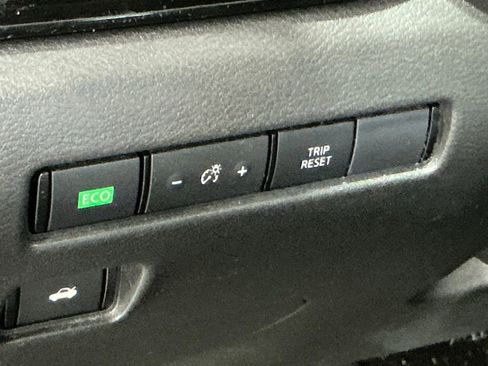 Used 2022 Nissan Sentra SR w/ Electronics Package image 13