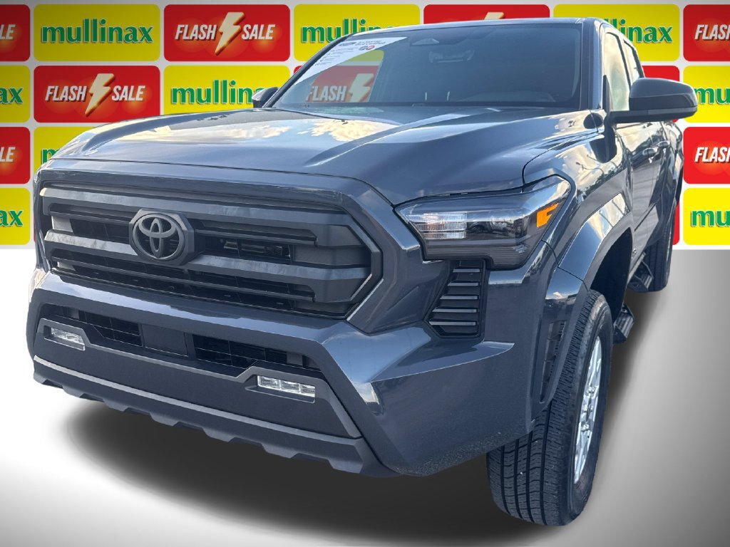 Used 2025 Toyota Tacoma SR5 AWD/4WD image 9