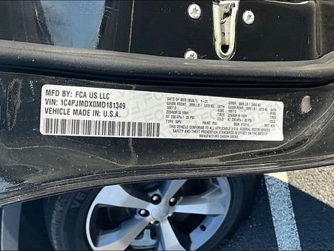 Used 2021 Jeep Cherokee Limited image 19