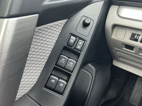 Used 2017 Subaru Forester 2.5i w/ Alloy Wheel Package image 19