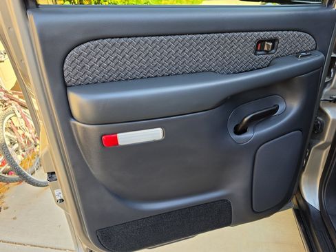 Used 2002 Chevrolet Avalanche 2500 RWD image 32
