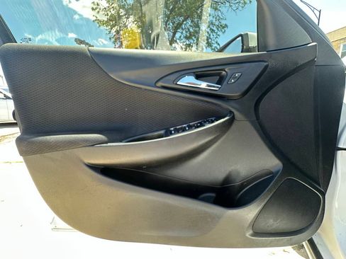 Used 2021 Chevrolet Malibu LT FWD image 24