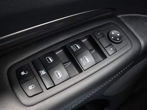 Used 2023 Dodge Durango SXT AWD/4WD image 35