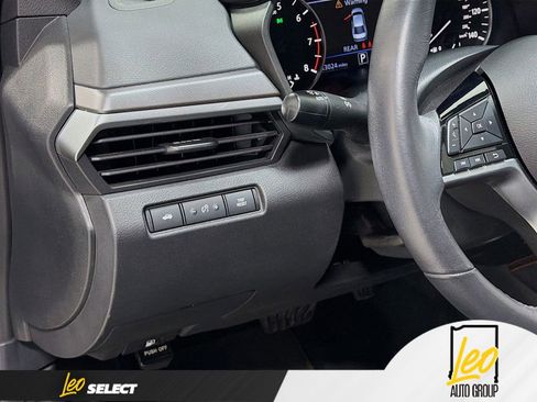 Used 2024 Nissan Altima 2.5 SR image 10