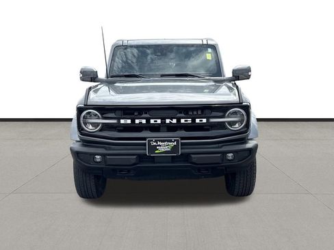 Used 2024 Ford Bronco Outer Banks AWD/4WD image 2