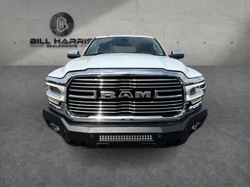 Used 2022 RAM 2500 Laramie AWD/4WD image 2