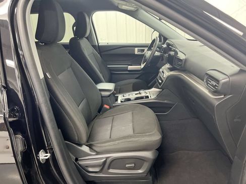Used 2023 Ford Explorer XLT AWD/4WD image 21