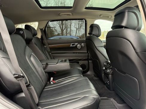 Used 2023 Genesis GV80 2.5T w/ Prestige 20" Package image 20