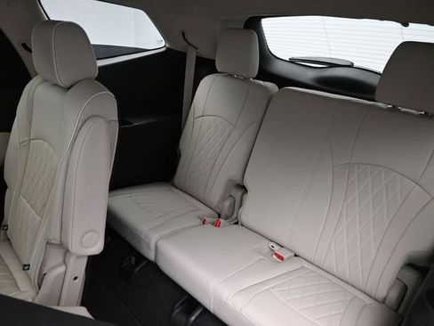 Used 2024 Buick Enclave Avenir FWD image 22