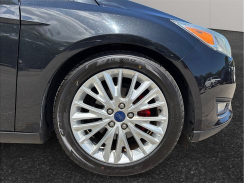 Used 2015 Ford Focus Titanium FWD image 12
