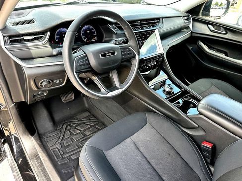 Used 2023 Jeep Grand Cherokee L Laredo w/ Luxury Tech Group I AWD/4WD image 14