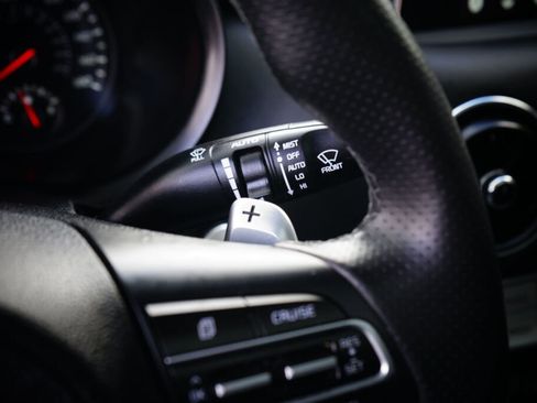 Used 2021 Kia Stinger GT2 image 27