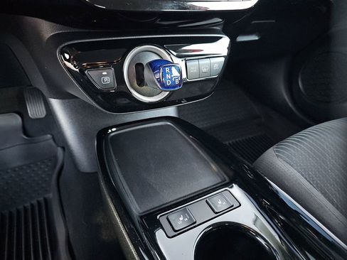 Used 2021 Toyota Prius Prime LE image 15