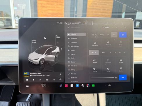 Used 2022 Tesla Model Y Long Range AWD/4WD image 38