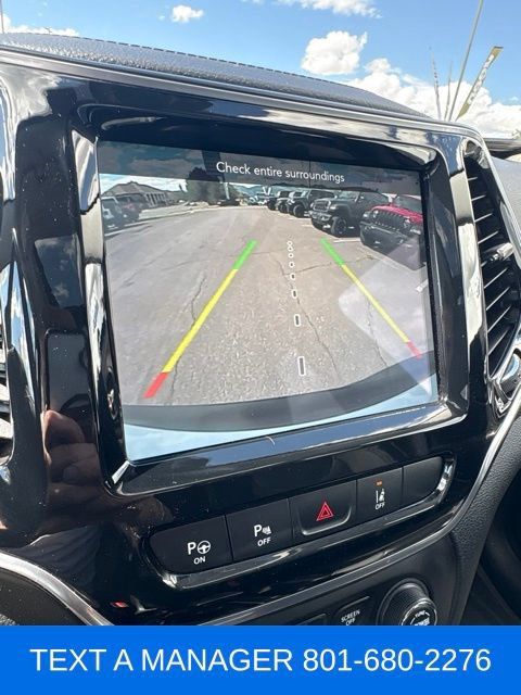 Used 2022 Jeep Cherokee Limited w/ Mopar Interior Package AWD/4WD image 25
