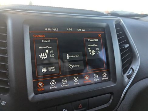 Used 2020 Jeep Cherokee Trailhawk w/ Cold Weather Group image 15