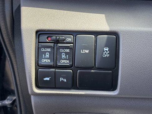 Used 2016 Honda Odyssey Touring image 25