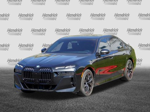 Certified 2023 BMW 740i RWD image 5