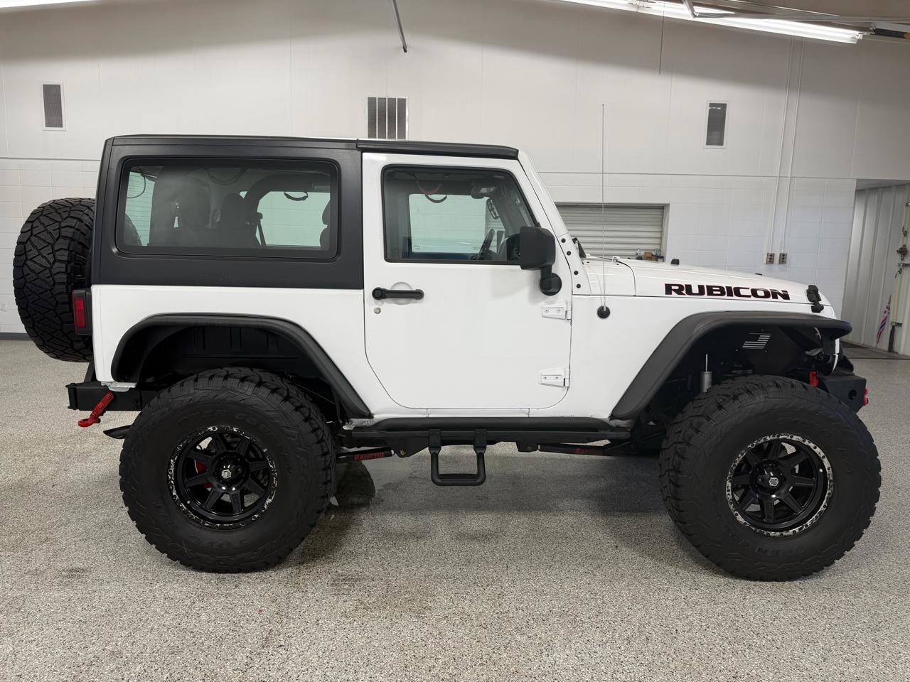 Used 2015 Jeep Wrangler Rubicon AWD/4WD image 5