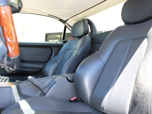 Used 2004 Mercedes-Benz SLK 320 image 10