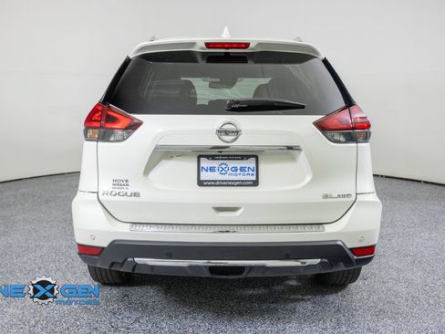 Used 2019 Nissan Rogue SL w/ Premium Package AWD/4WD image 6