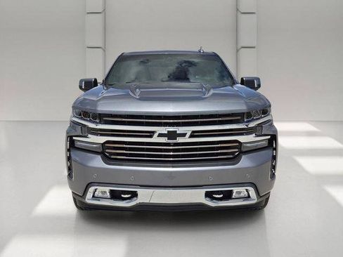 Used 2019 Chevrolet Silverado 1500 High Country w/ Technology Package AWD/4WD image 8