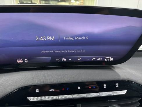 Used 2025 Buick Enclave Preferred image 20